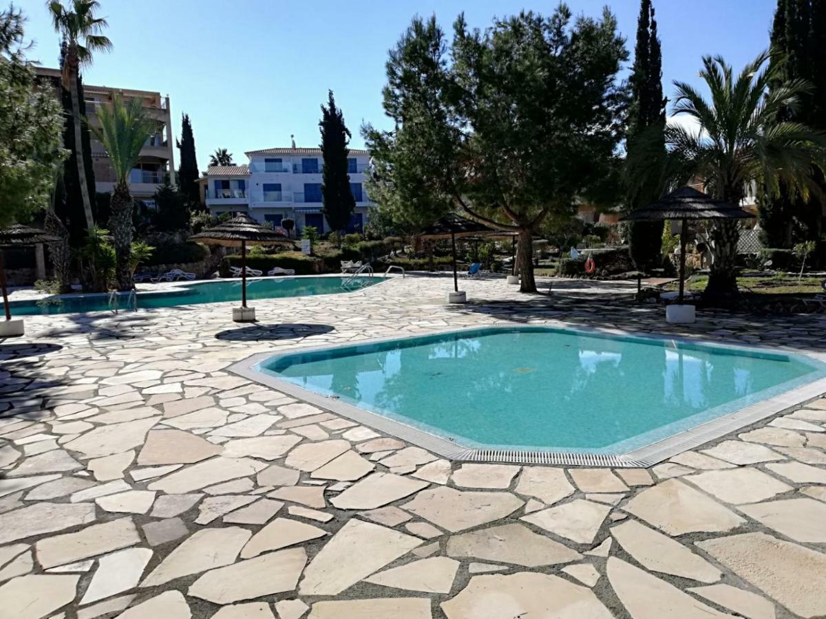 Family Paradise- Luxury Combined With Home Comfort Paphos Eksteriør bilde